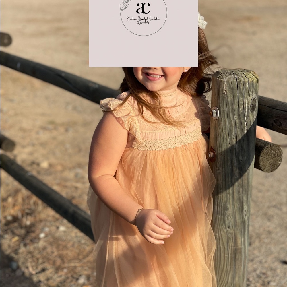 Beautiful dress for little girls!